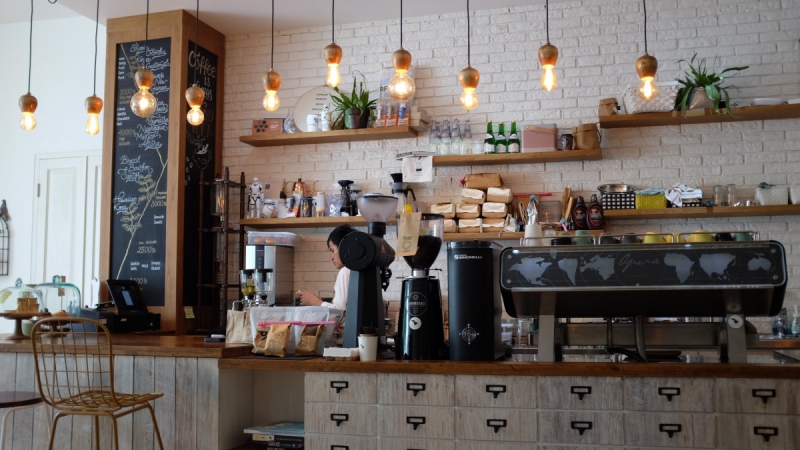 boutique-ST DALMAS LE SELVAGE-min_coffee_shop_light_cafe_coffee_shop-32620